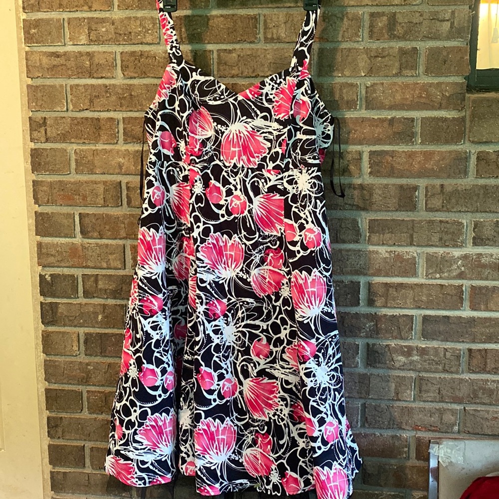Pink and Black Sleeveless Strappy Sundress with lace accent